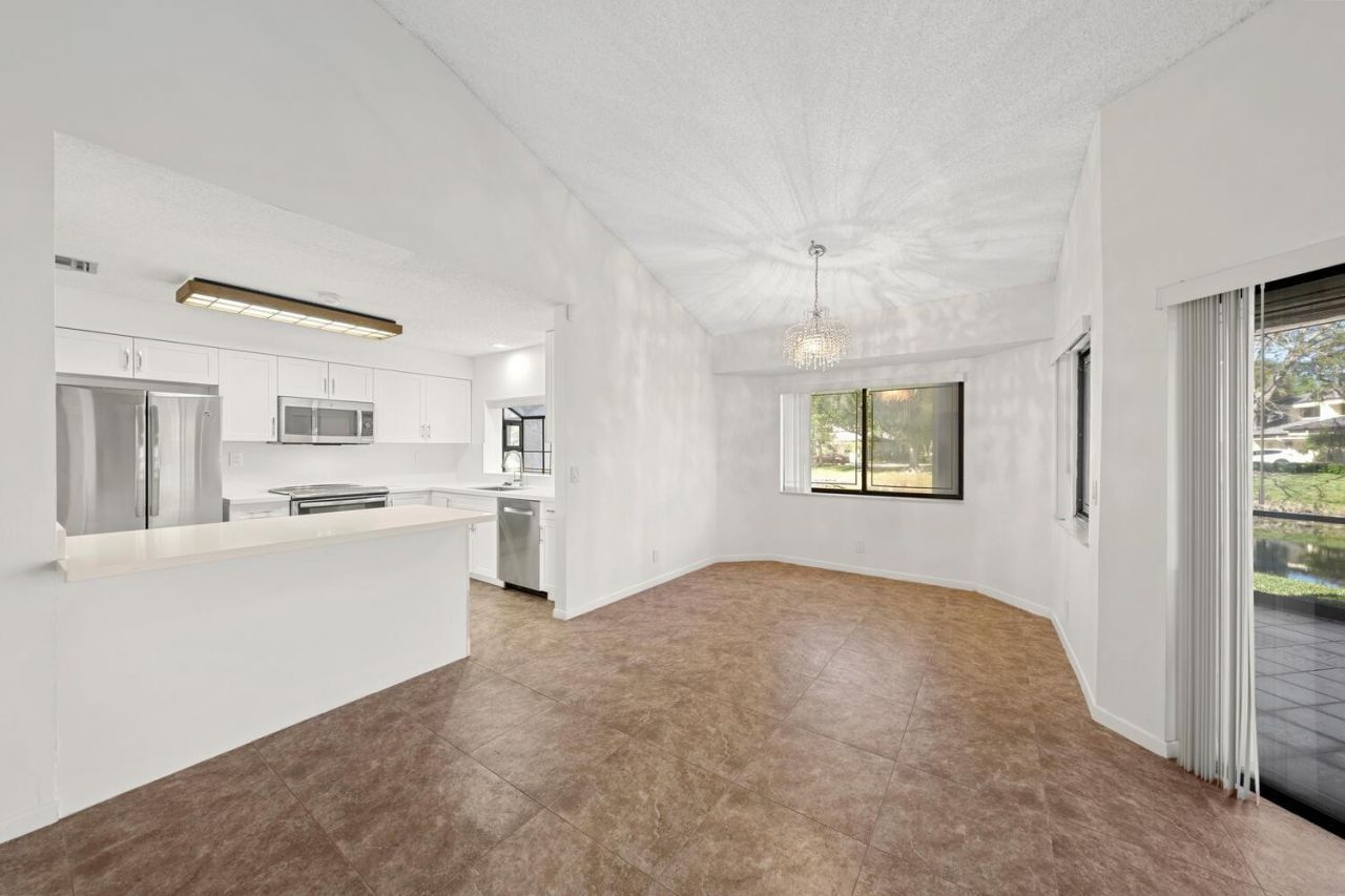 9415 Chelsea Drive N, Plantation, FL 33324 Photo
