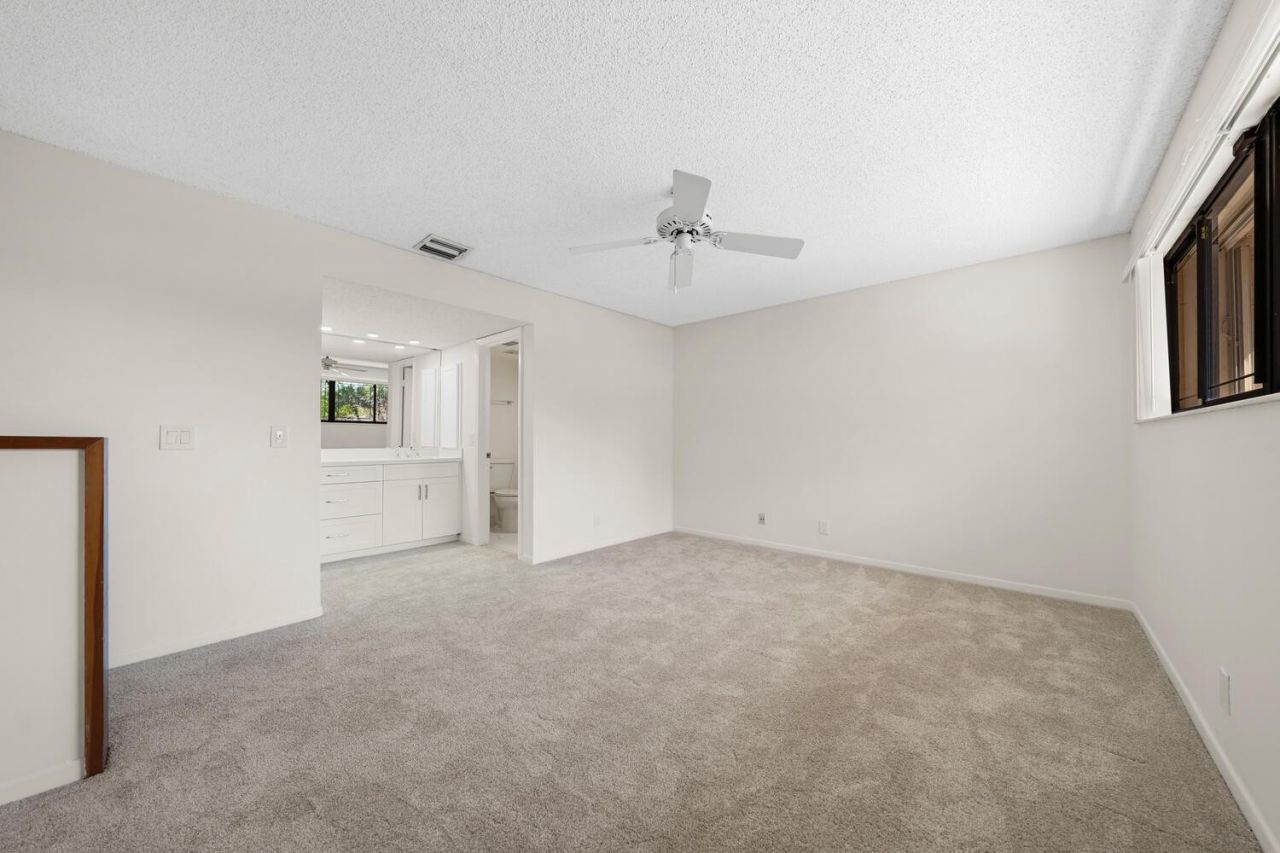 9415 Chelsea Drive N, Plantation, FL 33324 Photo