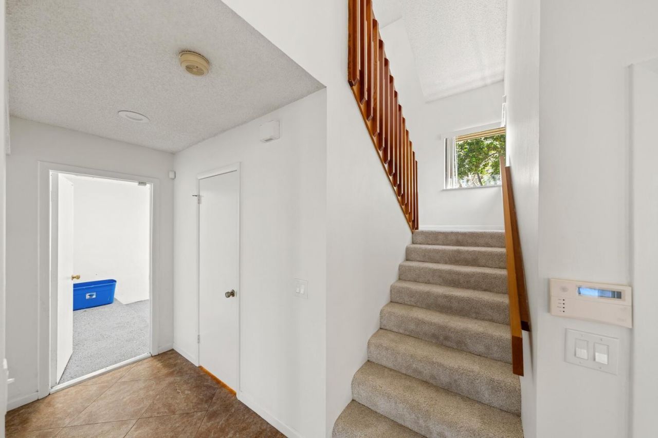 9415 Chelsea Drive N, Plantation, FL 33324 Photo