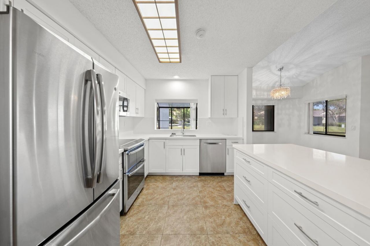 9415 Chelsea Drive N, Plantation, FL 33324 Photo
