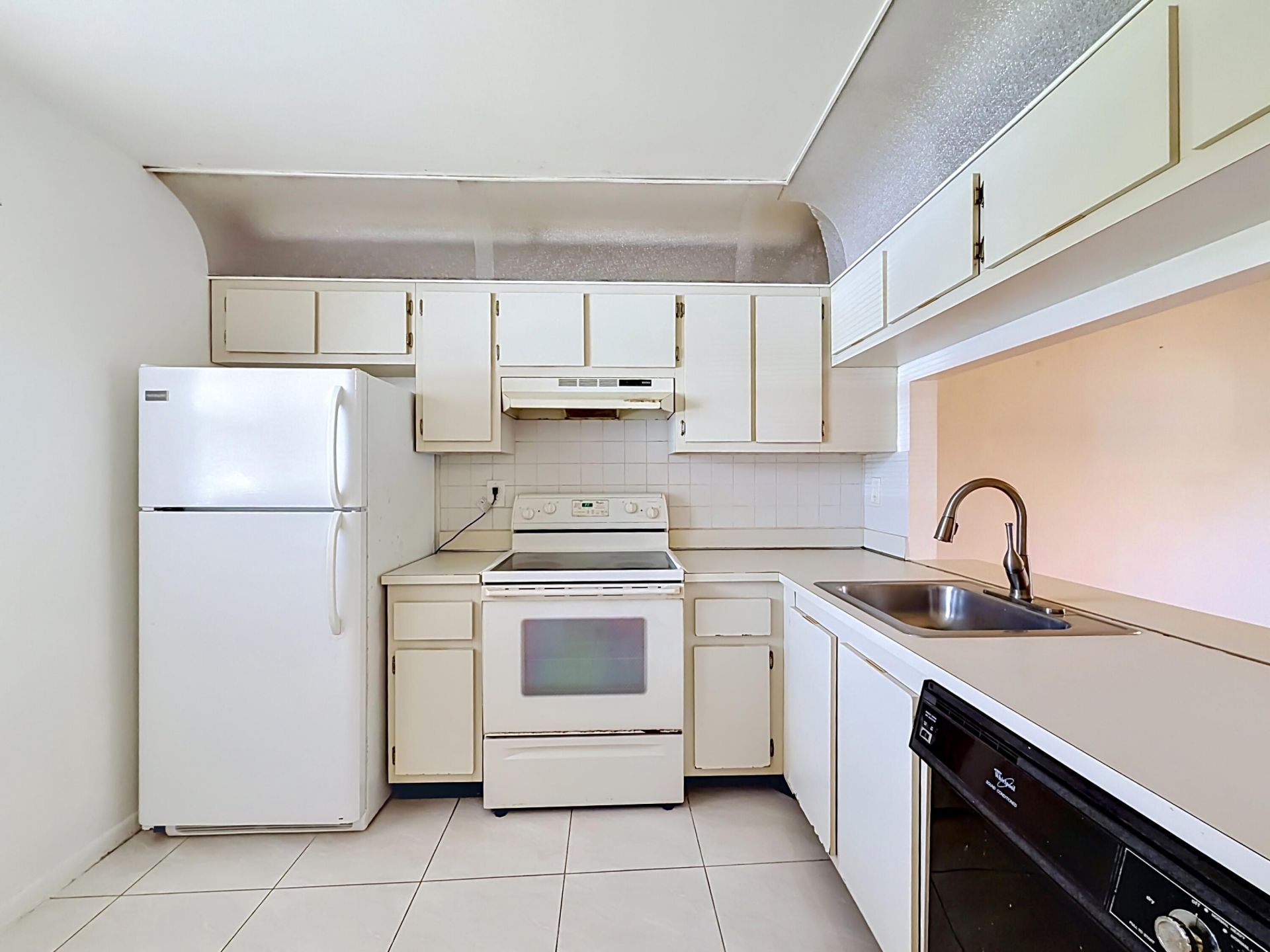 1065 NW 106th Terrace, Unit 102, Pembroke Pines, FL 33026 Photo
