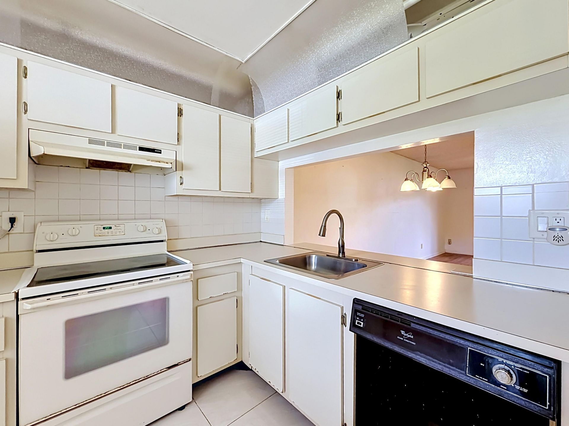 1065 NW 106th Terrace, Unit 102, Pembroke Pines, FL 33026 Photo