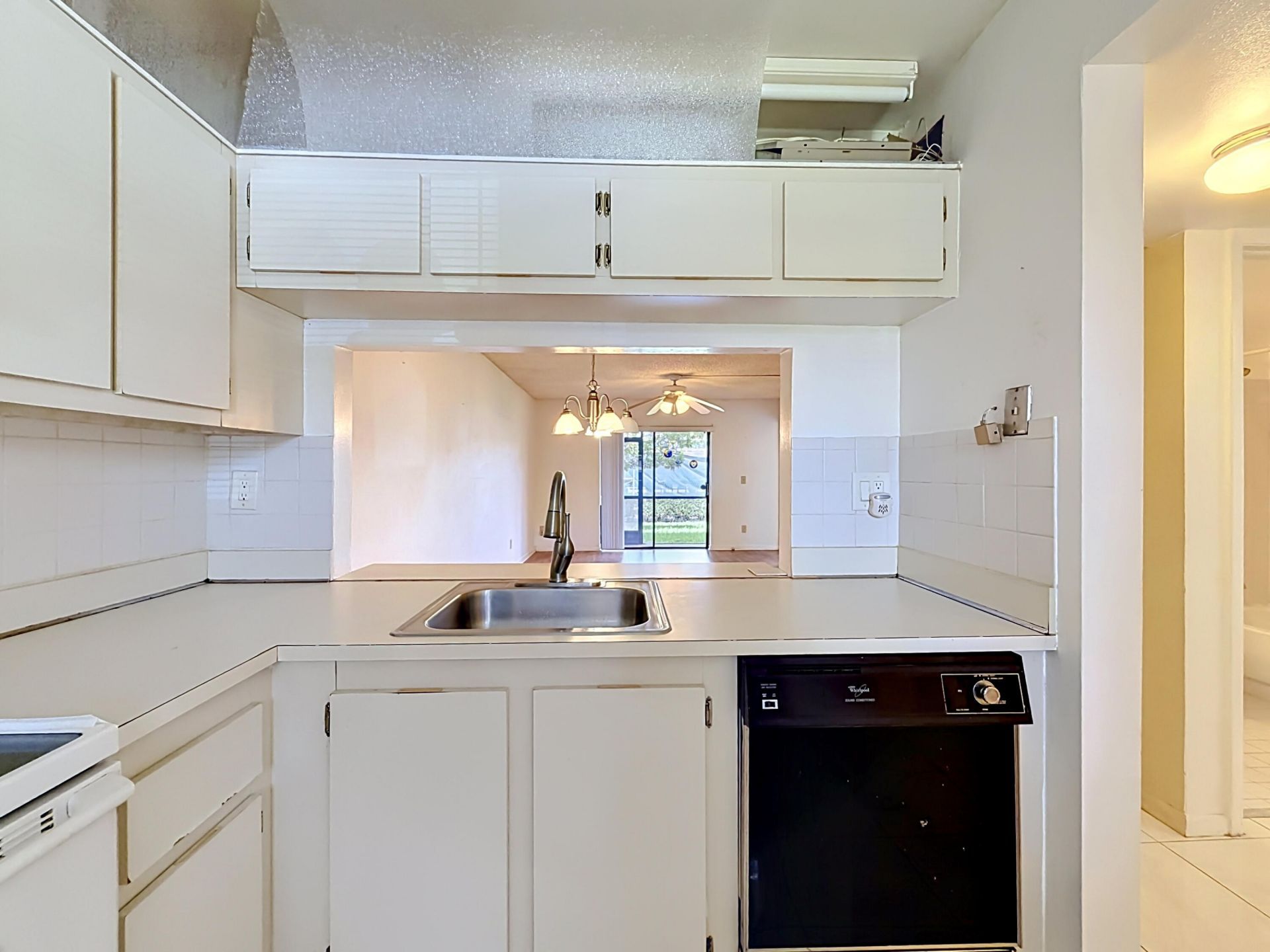 1065 NW 106th Terrace, Unit 102, Pembroke Pines, FL 33026 Photo