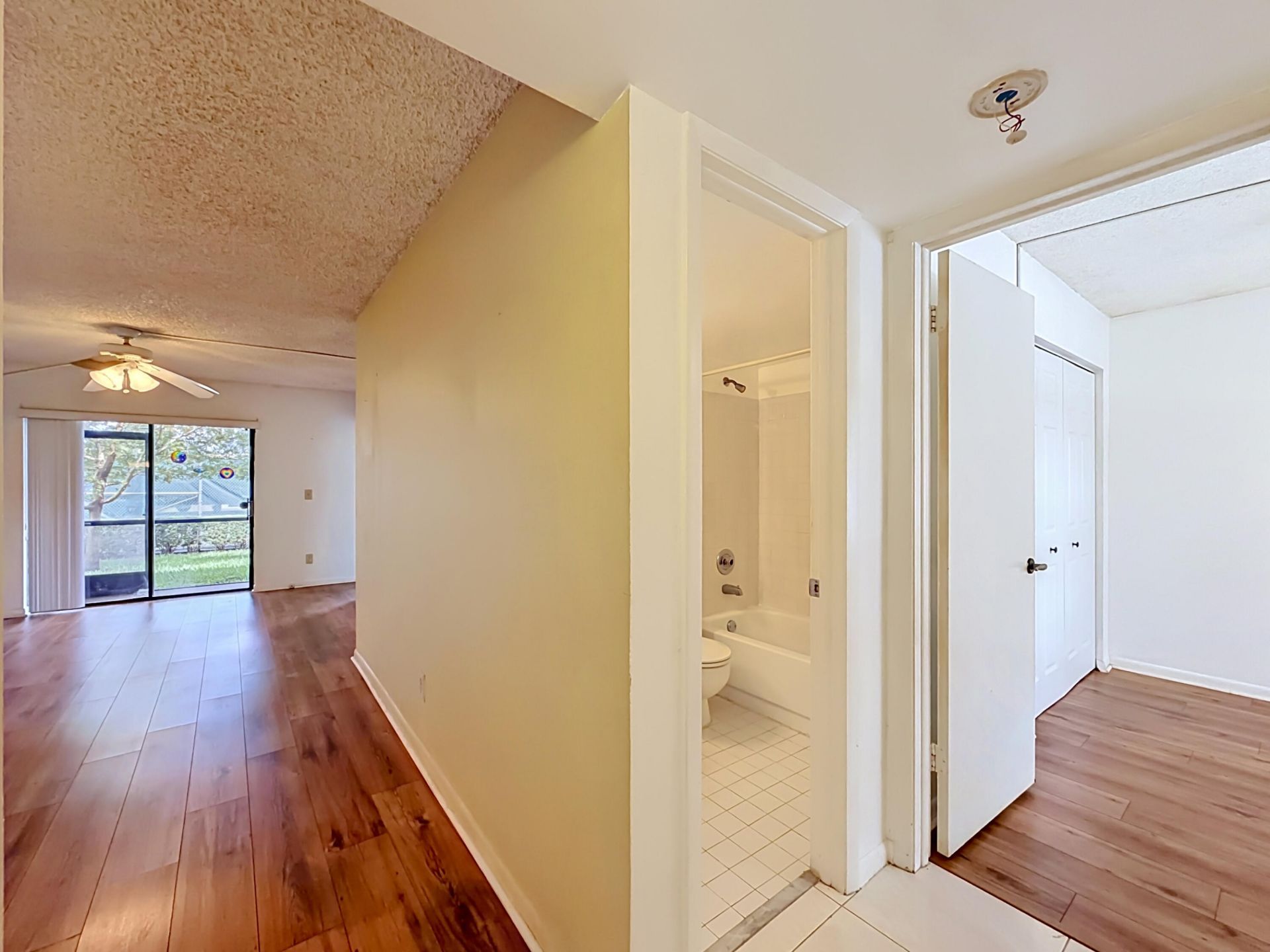 1065 NW 106th Terrace, Unit 102, Pembroke Pines, FL 33026 Photo