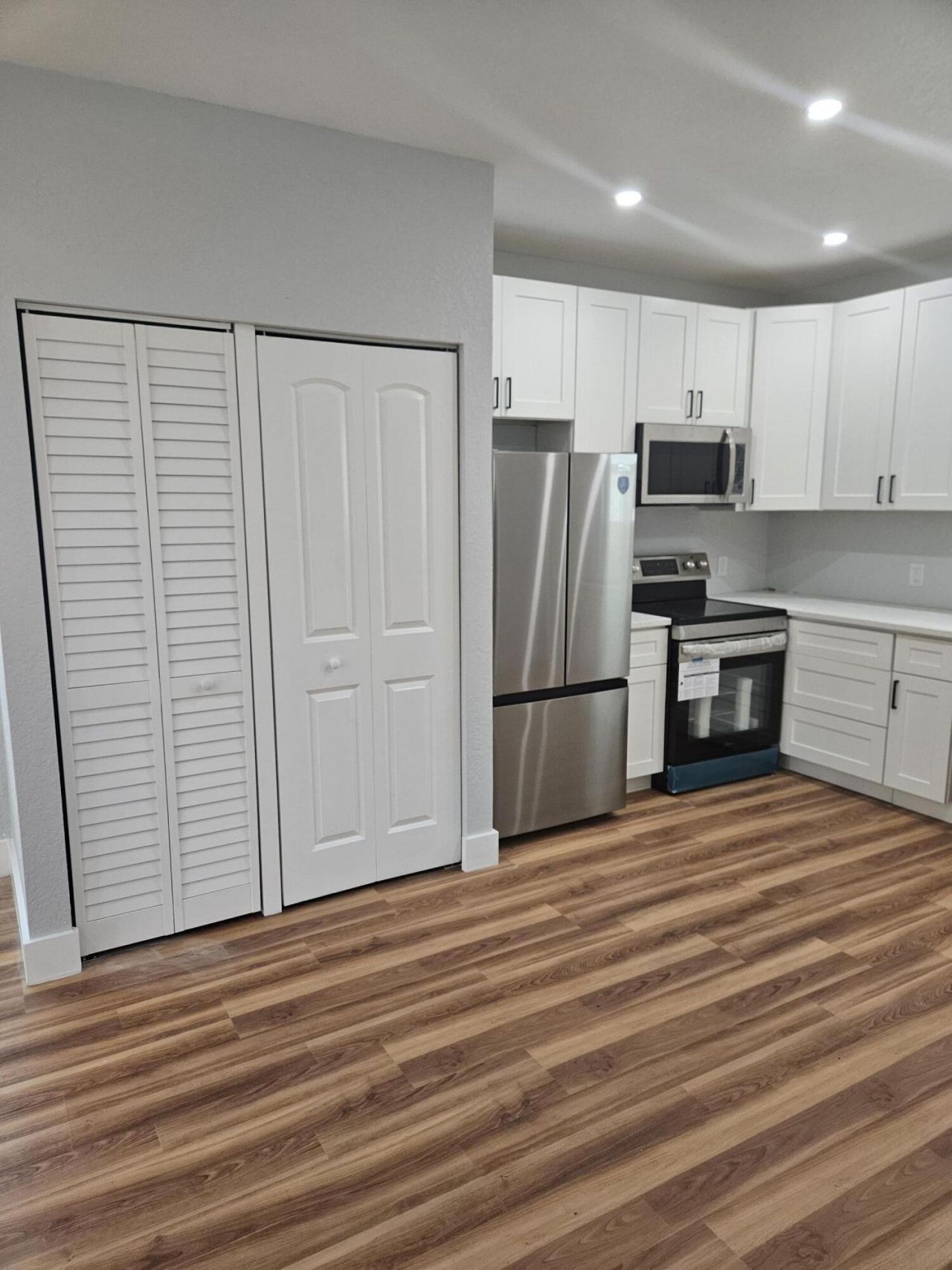 717 Selkirk Street, West Palm Beach, FL 33405 Photo