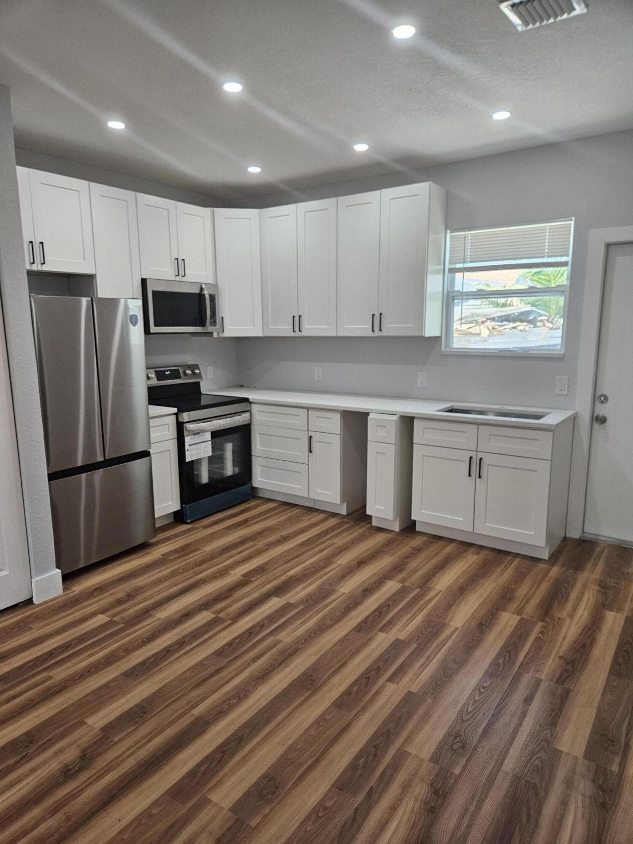 717 Selkirk Street, West Palm Beach, FL 33405 Photo