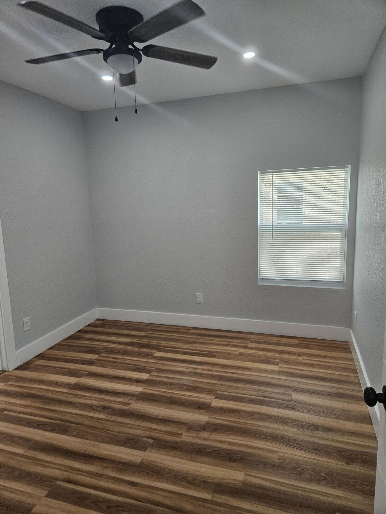 717 Selkirk Street, West Palm Beach, FL 33405 Photo