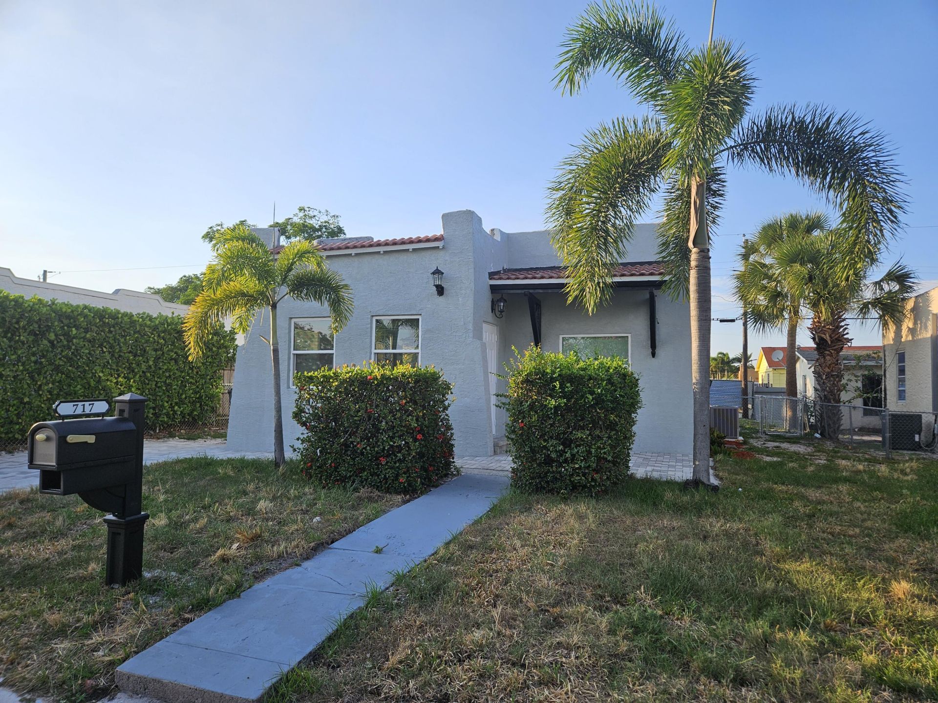 717 Selkirk Street, West Palm Beach, FL 33405 Photo