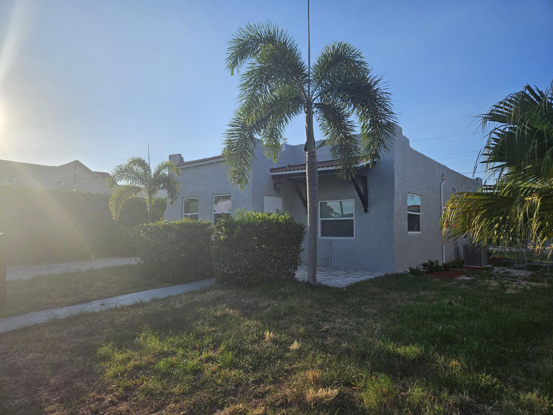 717 Selkirk Street, West Palm Beach, FL 33405 Photo