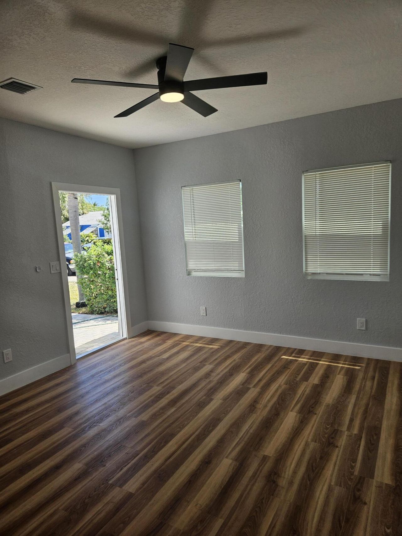 717 Selkirk Street, West Palm Beach, FL 33405 Photo