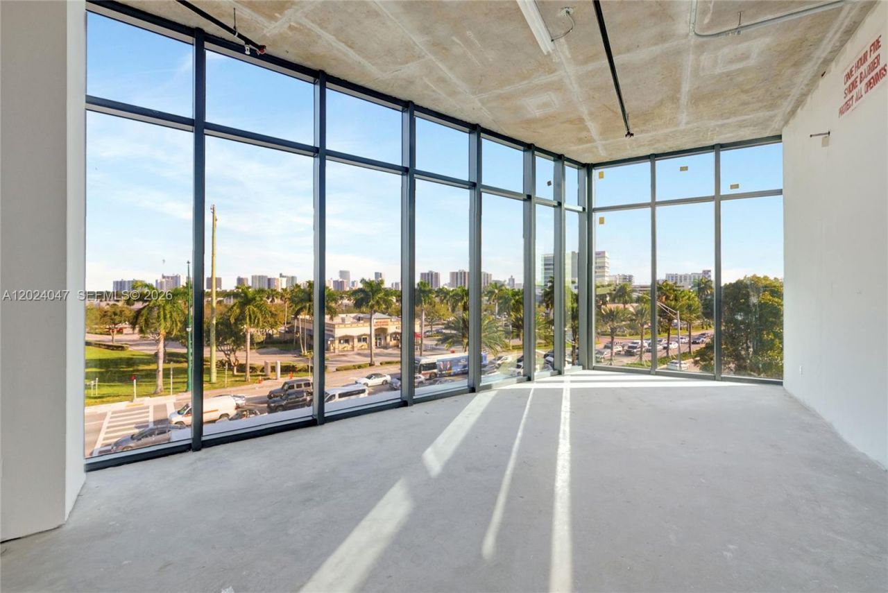 21290 Biscayne , Unit 306, Aventura, FL 33180 Photo