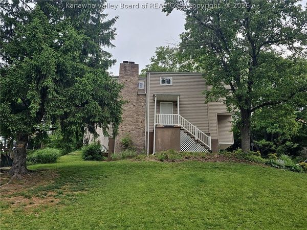 2056 Oakridge Drive, Charleston, WV 25311