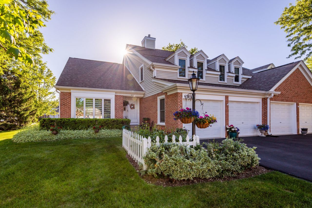 636 Stirling Lane, Prospect Heights, IL 60070