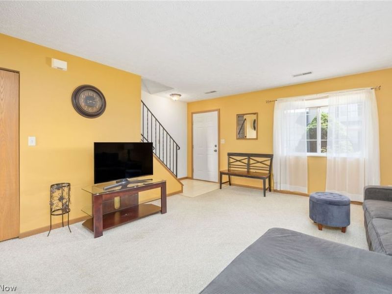 808 Doty Drive , Wadsworth, OH 44281 Photo 10