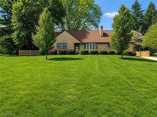 5960 Lasater Drive NW, Canton, OH 44718