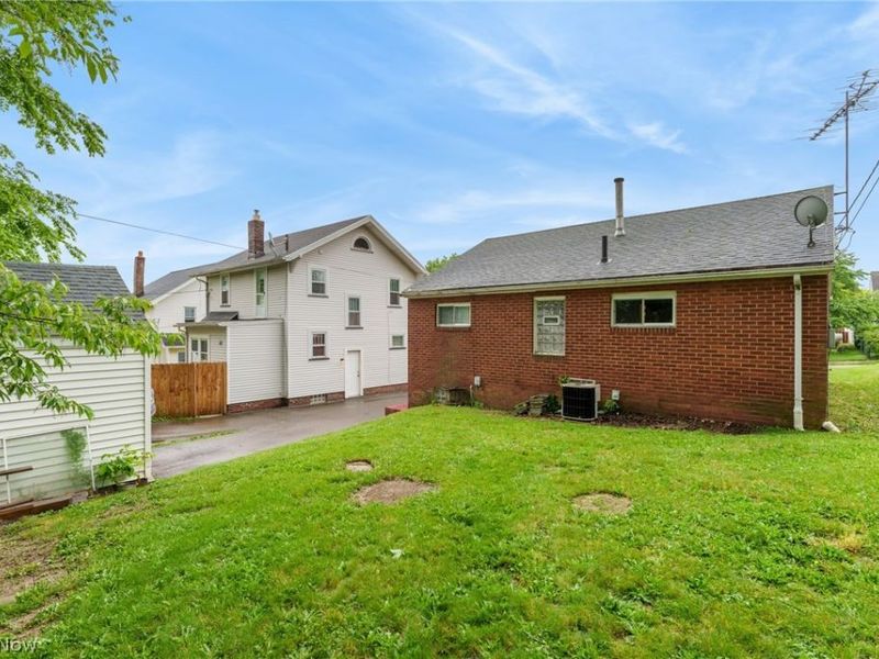 1307 23rd Street NE, Canton, OH 44714 Photo 4