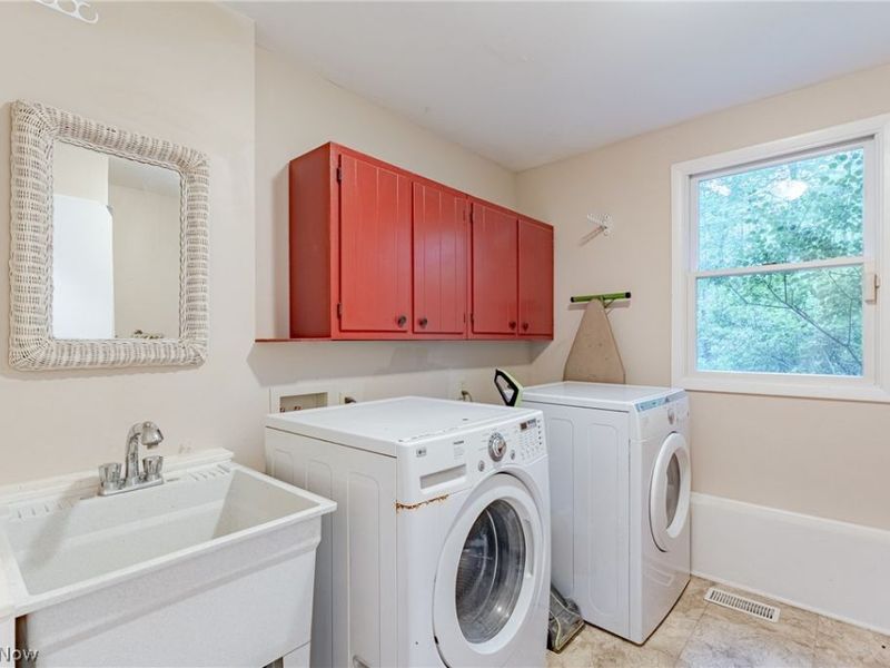 6424 Creekside Trail, Solon, OH 44139 Photo 12