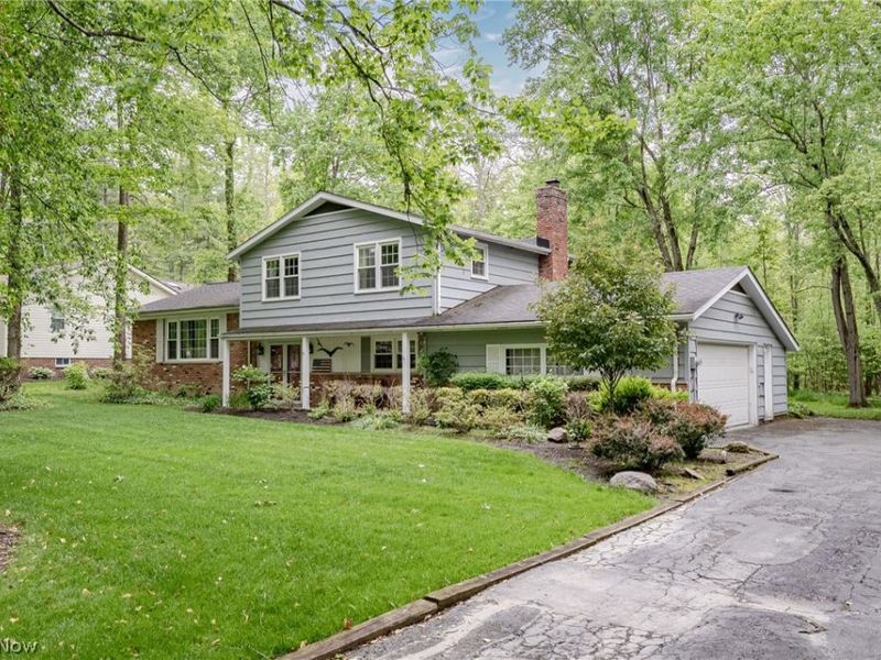 6424 Creekside Trail, Solon, OH 44139 Photo 2