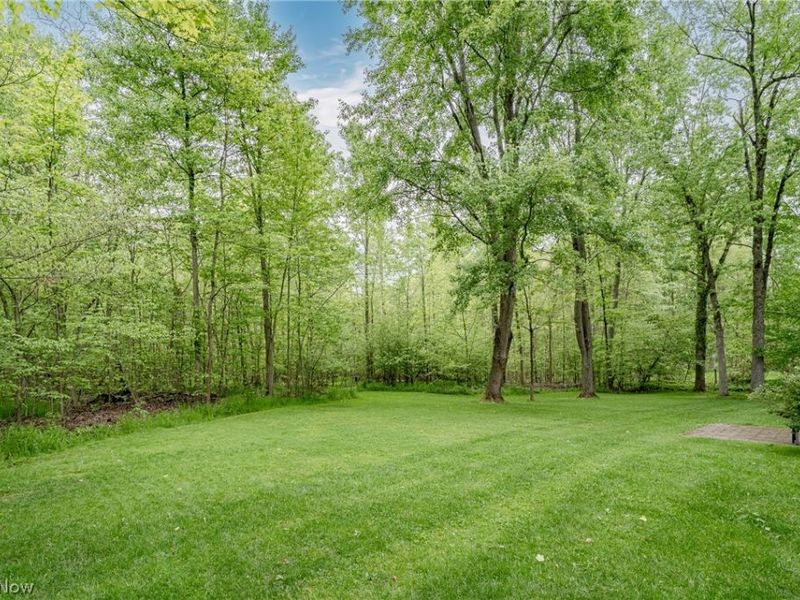 6424 Creekside Trail, Solon, OH 44139 Photo 32