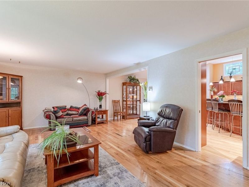 6424 Creekside Trail, Solon, OH 44139 Photo 5