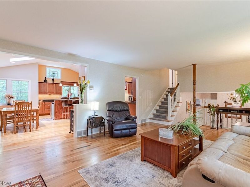 6424 Creekside Trail, Solon, OH 44139 Photo 6