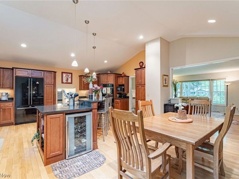 6424 Creekside Trail, Solon, OH 44139 Photo 9