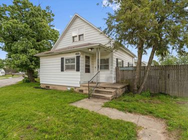 2420 Monger Avenue, Elkhart, IN 46517