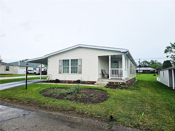 612 Primrose Ln, Mount Pleasant, PA 15666