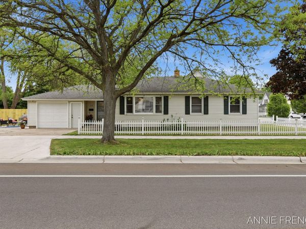 510 Van Raalte Avenue, Holland, MI 49423