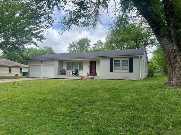 12 Brookside Drive, Paola, KS 66071