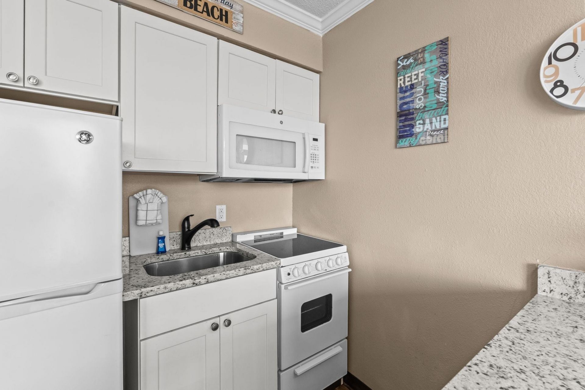6900 N Ocean Blvd.  Photo 22