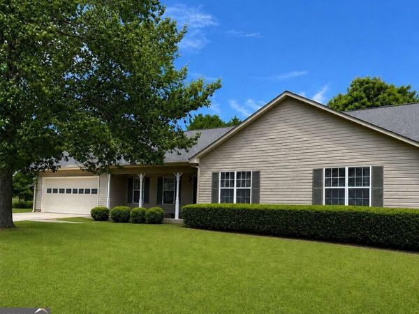 488 Hammond Road, Statham, GA 30666