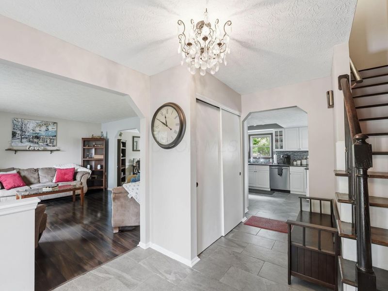 11600 Stonecreek Drive NW, Pickerington, OH 43147 Photo 4