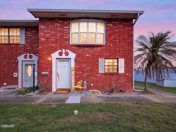 2250 S Palmetto Avenue, Unit J-5, South Daytona, FL 32119