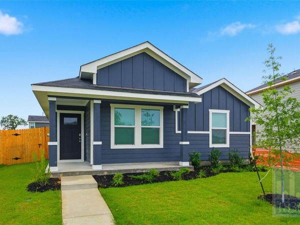 306 Constanza TRL, Bastrop, TX 78602