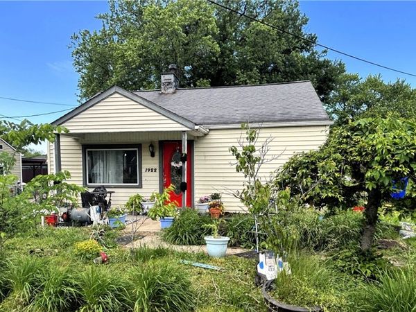 1922 Robinwood St., New Castle, PA 16101