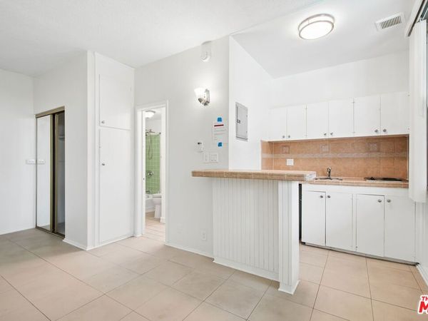 400 S Occidental Boulevard, Unit 18, Los Angeles, CA 90057