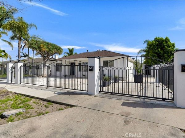 6208 Beeman Avenue, Valley Glen, CA 91606