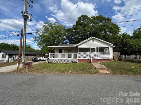 3209 Lasalle Street , Charlotte, NC 28216