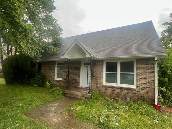 439 Cunningham Ln, Clarksville, TN 37042