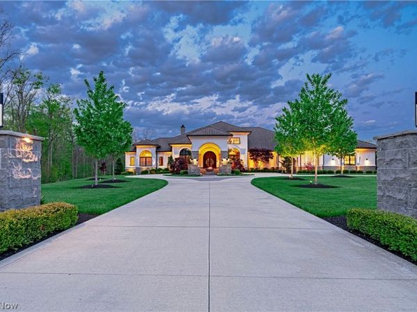 1433 Ridgemont Trail , Hinckley, OH 44233