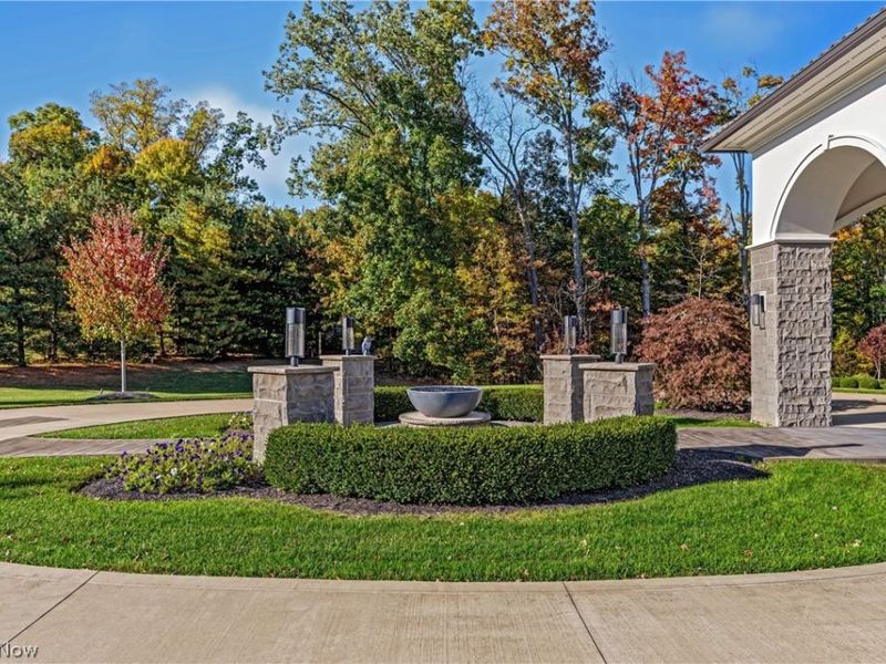 1433 Ridgemont Trail, Hinckley, OH 44233 Photo 6