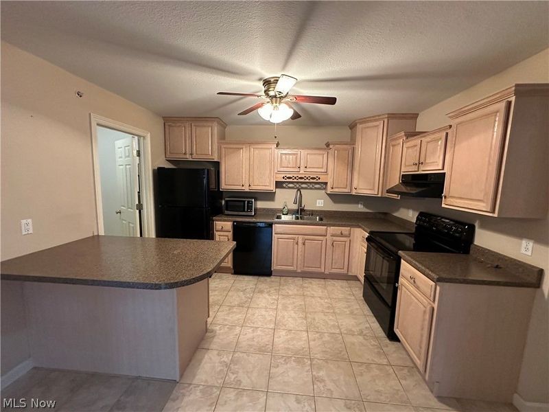 3649 Indian Run Drive , Canfield, OH 44406 Photo 11