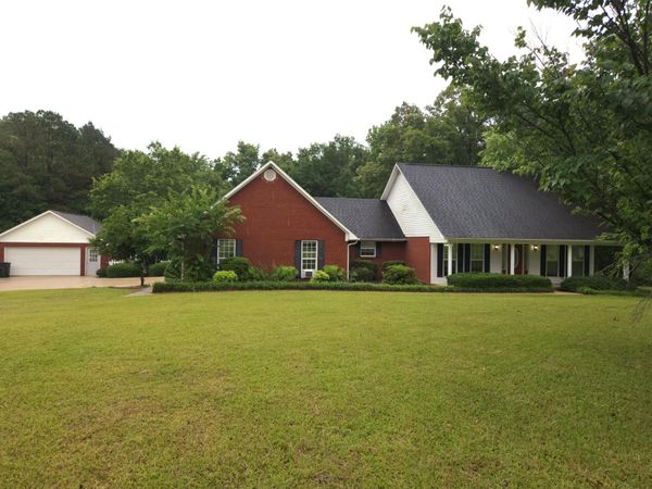 214 Cooper Creek, Caledonia, MS 39740