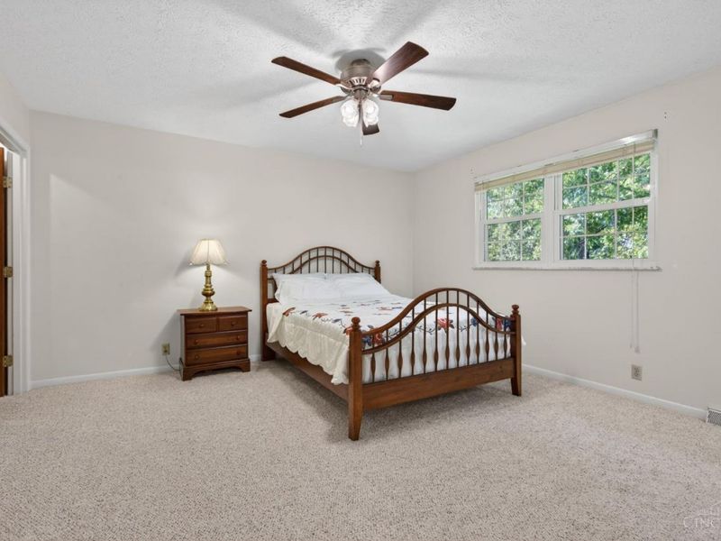 3999 Philnoll Drive, Cincinnati, OH 45247 Photo 17