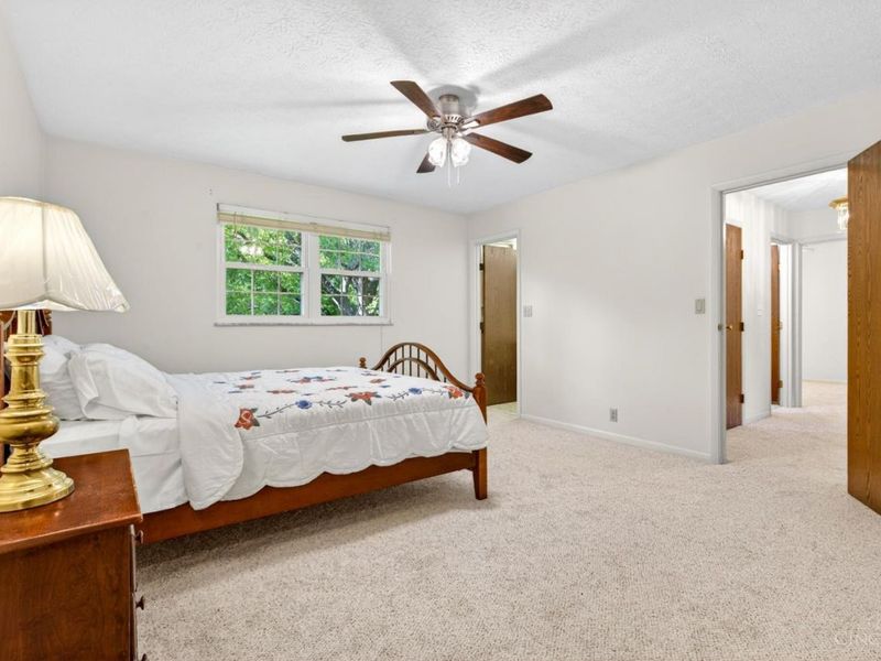 3999 Philnoll Drive, Cincinnati, OH 45247 Photo 18