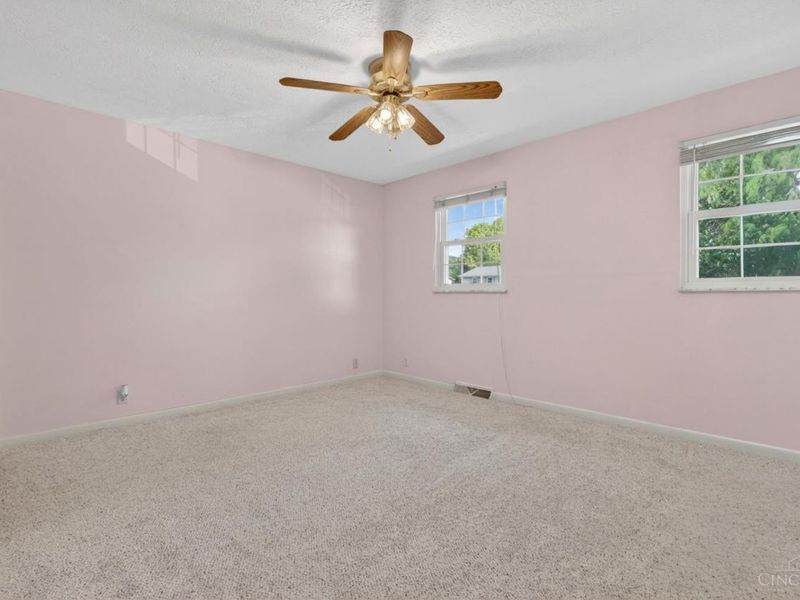 3999 Philnoll Drive, Cincinnati, OH 45247 Photo 23