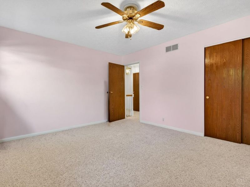 3999 Philnoll Drive, Cincinnati, OH 45247 Photo 24