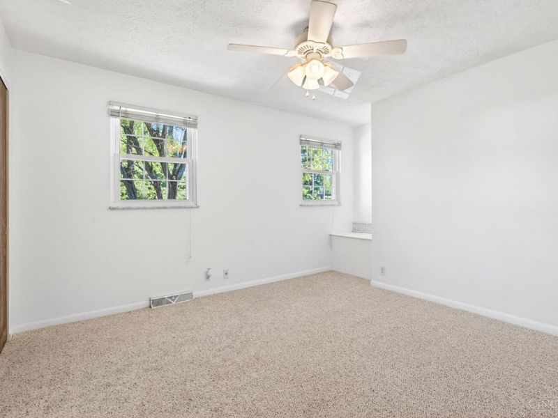 3999 Philnoll Drive, Cincinnati, OH 45247 Photo 27