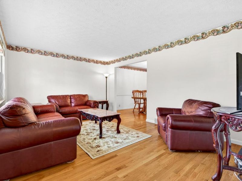 3999 Philnoll Drive, Cincinnati, OH 45247 Photo 6
